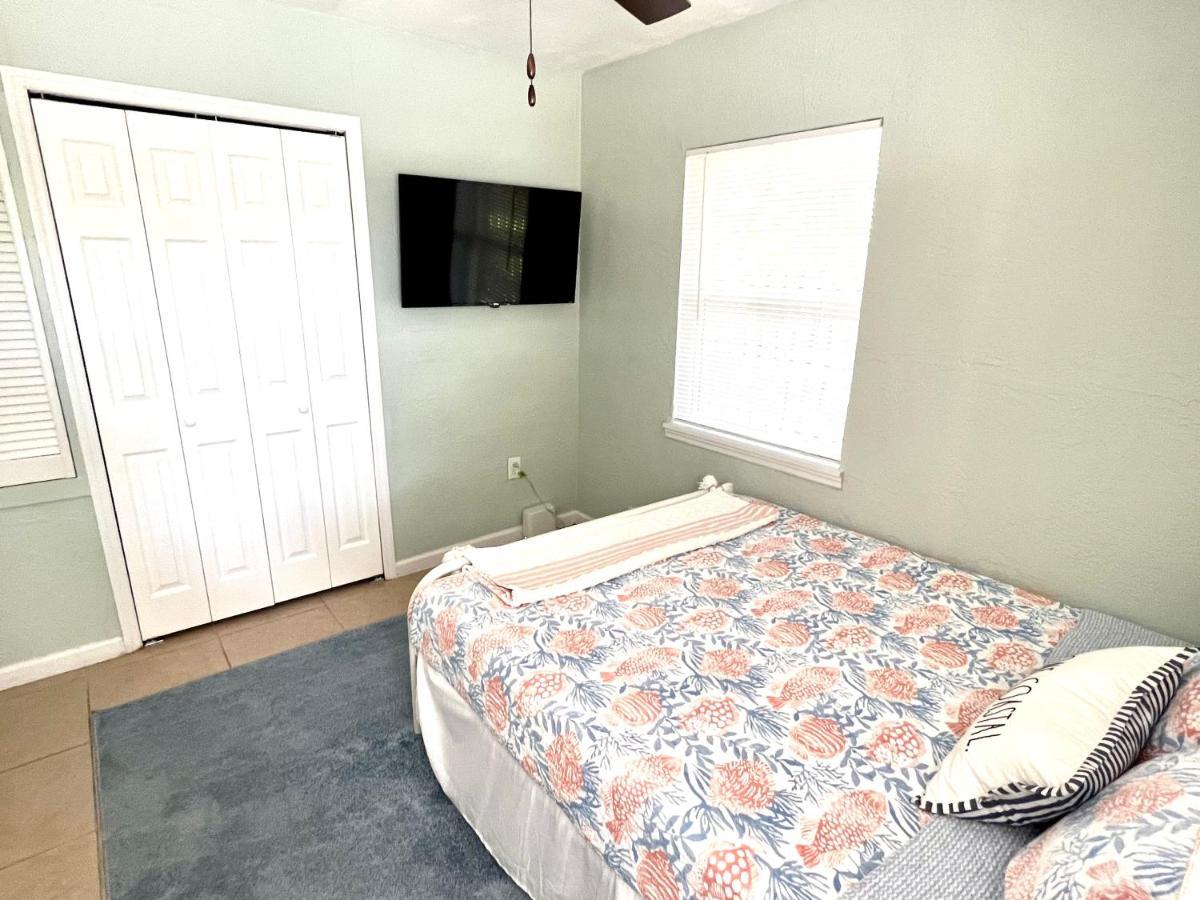 Beach Bungalow In Downtown Cocoa Beach Villa Exteriör bild